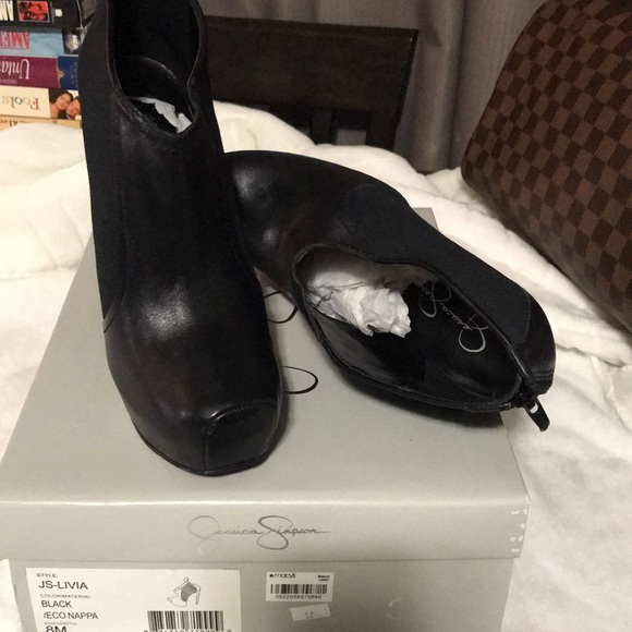 Jessica Simpson boot - Picture 6 of 8